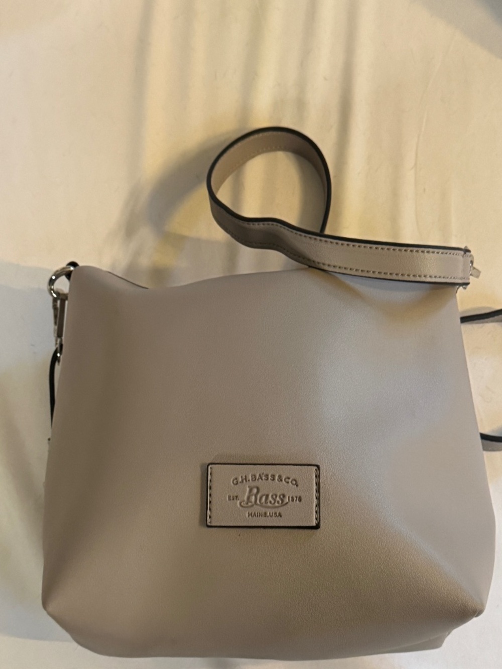 G.H. Bass & Co Beige Tote Bag Minimalist Faux Leather Shoulder Bag Quiet Luxury